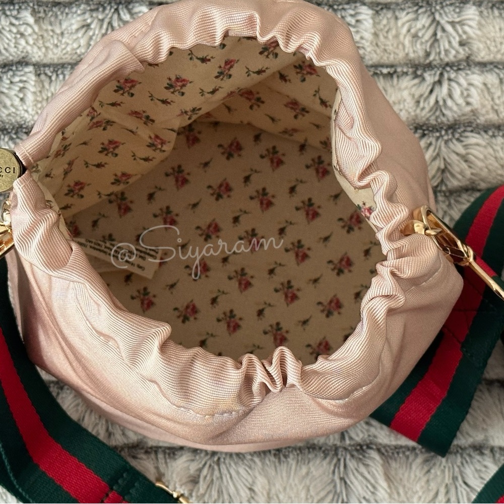 New Gucci drawstring closure bucket / cosmetic / Toiletry bag - Picture 5 of 7